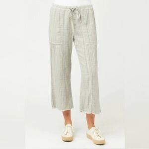 NWT XCVI capri pants